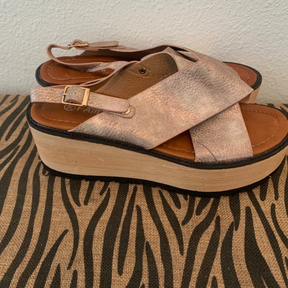 Wedges - Picture 7 of 9